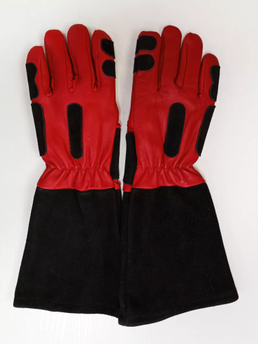 Краги для ухода за рептилиями фото 3